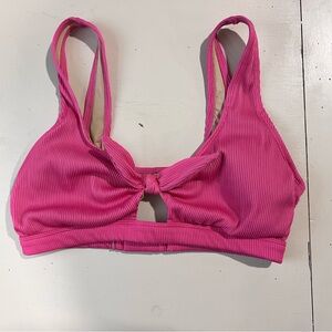 Old Navy Vibrant Pink bikini top size large  with bow and adjustable strap